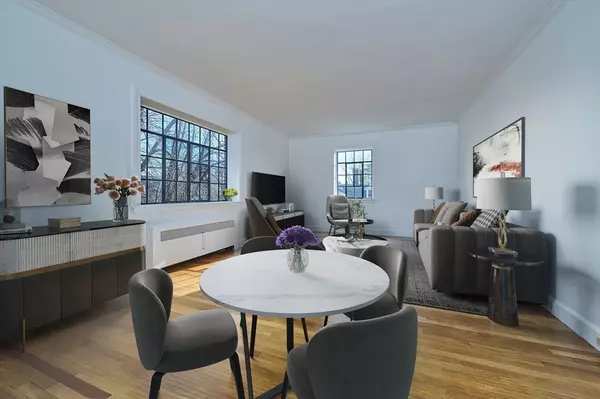 Brookline, MA 02446,100 Sewall Ave #5