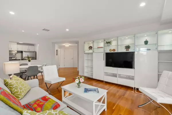 Arlington, MA 02476,1 Watermill Place #309