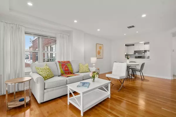 Arlington, MA 02476,1 Watermill Place #309