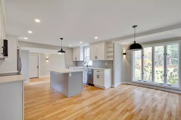 Walpole, MA 02081,34 Irving Dr