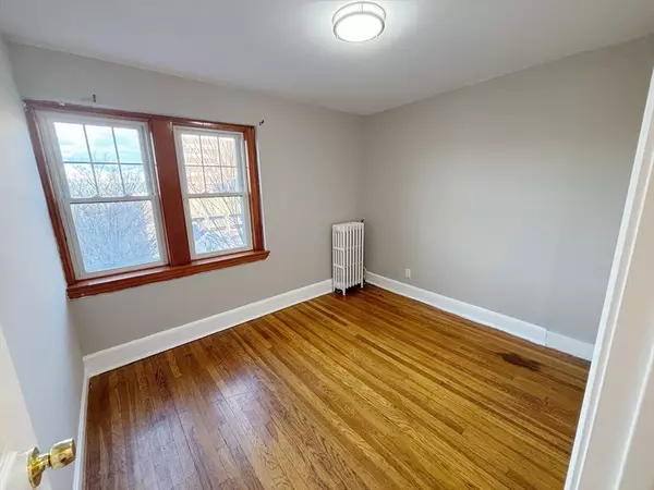 Quincy, MA 02169,195 Thomas Burgin Pkwy #5-0-7