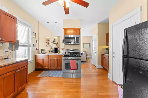 Boston, MA 02127,470 East 6th St #2