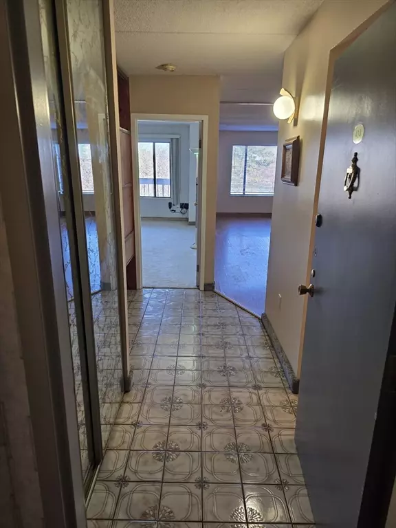 Framingham, MA 01702,1550 Worcester Rd. #414-B