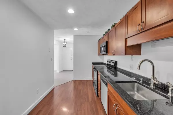 Marlborough, MA 01752,336 E Main St #14