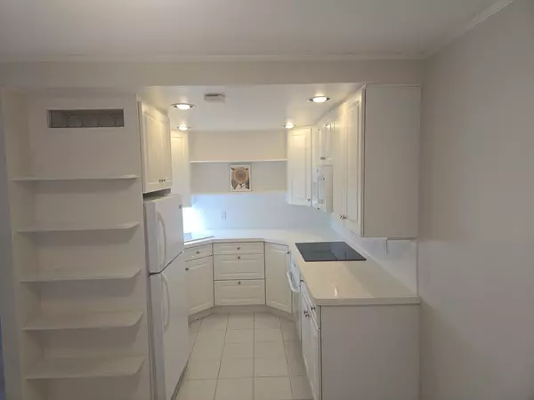 Boston, MA 02132,58 Broadlawn Park #512