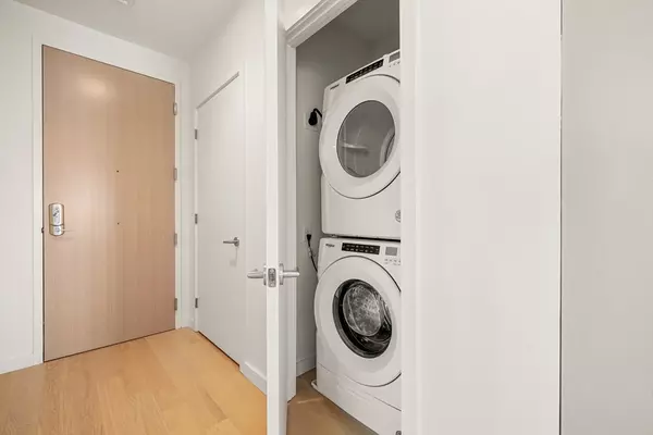 Boston, MA 02127,21-35 West 2nd Street #407