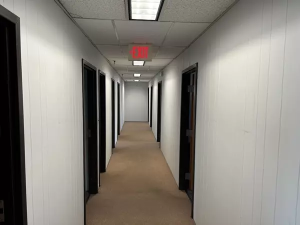 Saugus, MA 01906,28 Osprey Rd