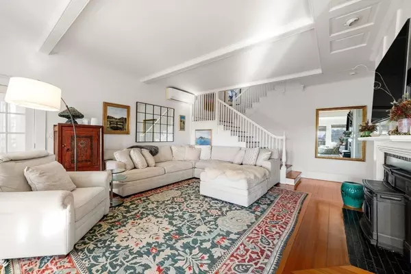 Manchester, MA 01944,468 Summer Street