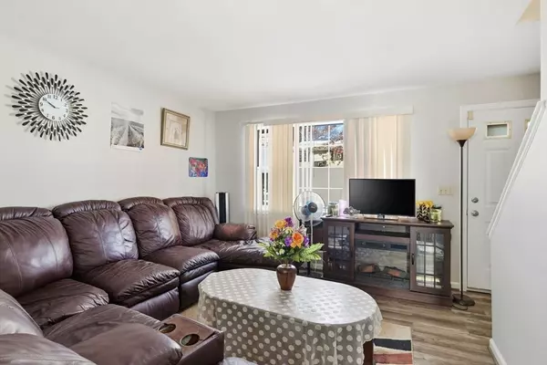 Springfield, MA 01151,189 Essex St #K