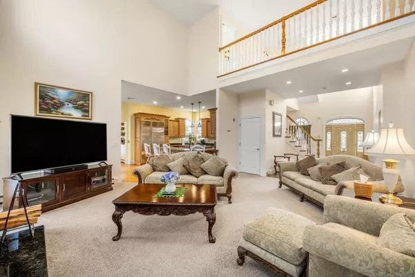 Dartmouth, MA 02748,332 Division Rd