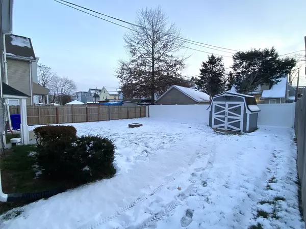 Springfield, MA 01104,46 Mooreland Street #1FL