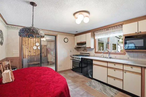 Norwood, MA 02062,19 Jefferson Drive