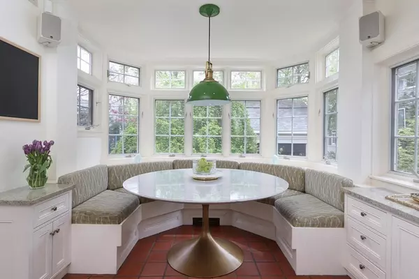 Newton, MA 02459,1010 Centre St