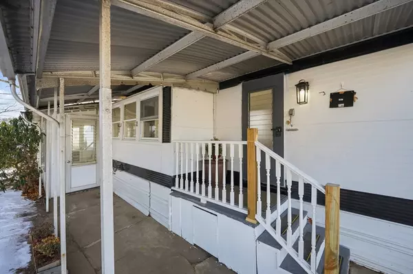 Westfield, MA 01085,404 Southwick Rd #34A