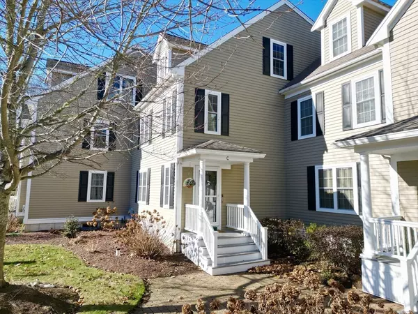 32 Hedge Rd #C, Plymouth, MA 02360