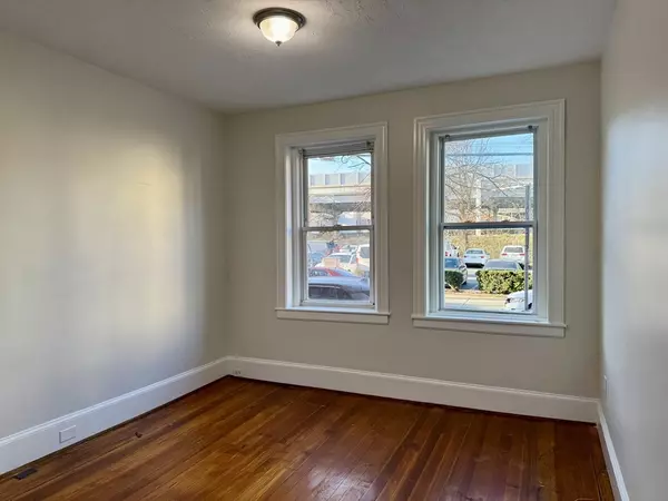 Chelsea, MA 02150,225 Chestnut Street #1