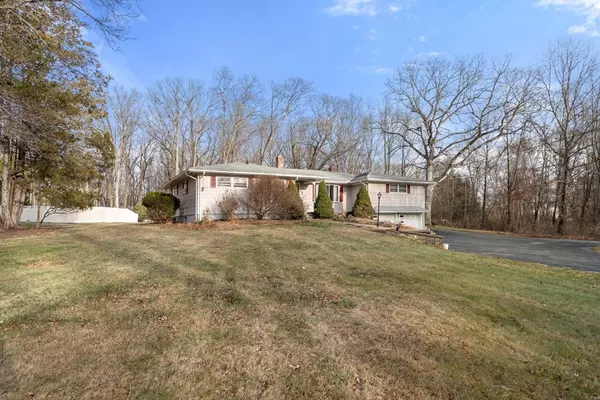 Dudley, MA 01571,46 Ramshorn Rd