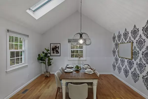 Bedford, MA 01730,5 Aspen Cir