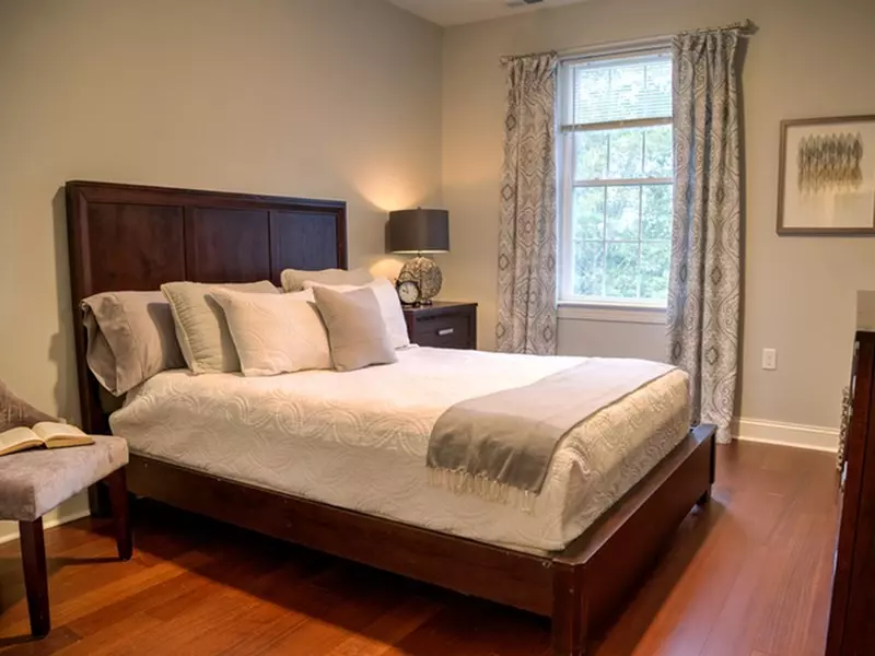 West Boylston, MA 01583,92 North Main St #C204