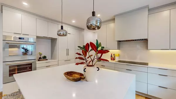 Brookline, MA 02446,140 Columbia St #1