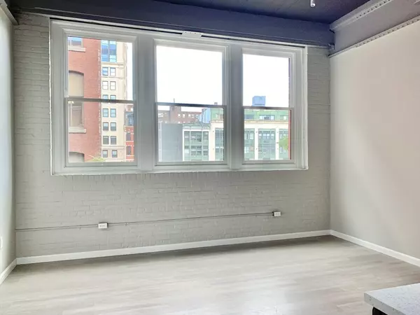 Worcester, MA 01609,6 Chatham Street #104