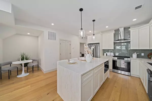 Boston, MA 02128,5 Breed St #4