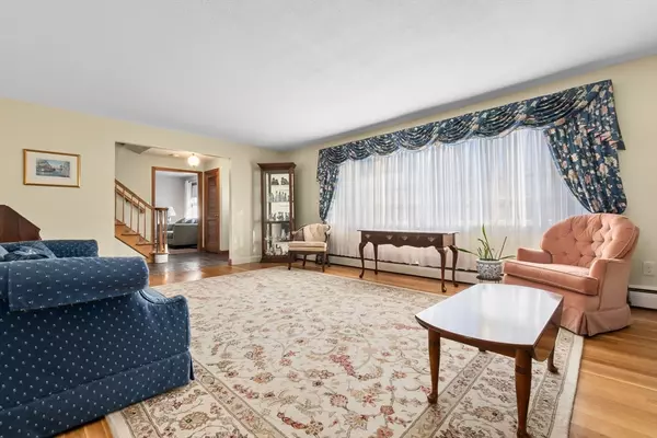 Danvers, MA 01923,4 Briarwood Drive