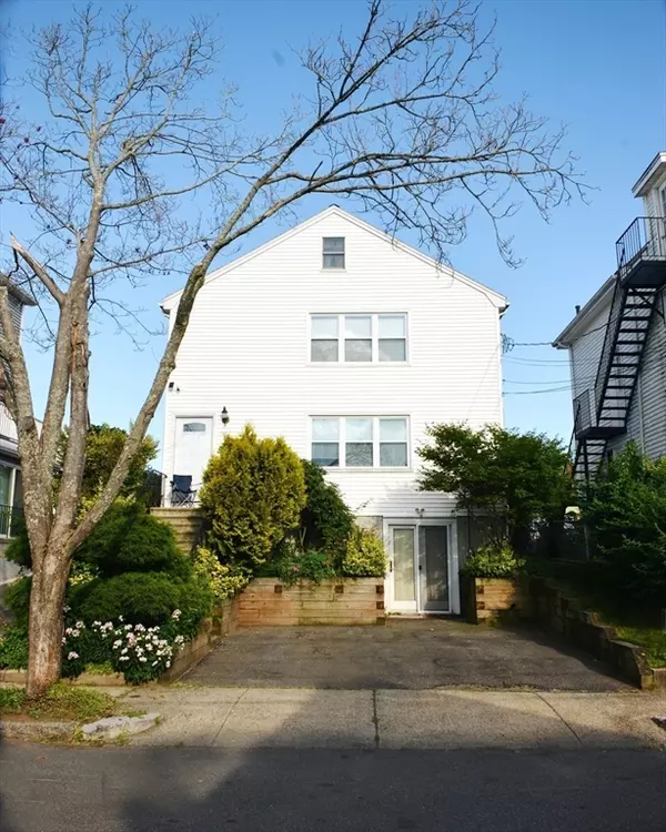 61 Tracey St #2, Peabody, MA 01960