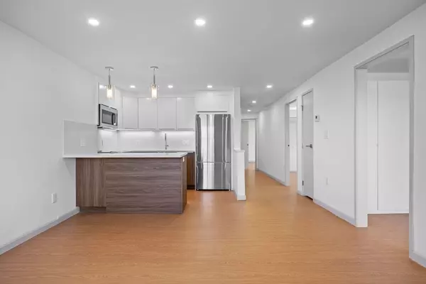 Brookline, MA 02446,1243 Beacon #5