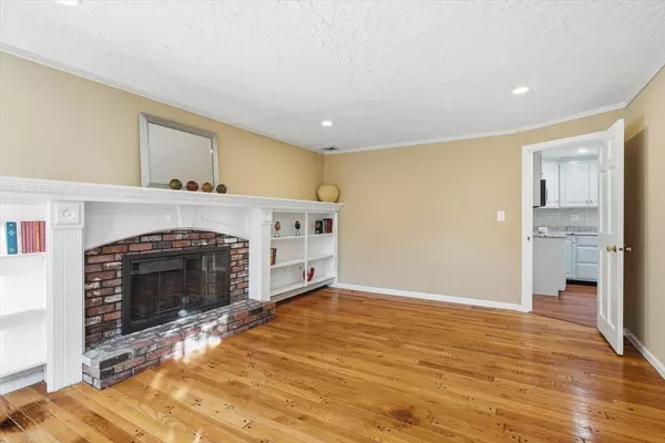 Holliston, MA 01746,134 Bogastow Brook Rd