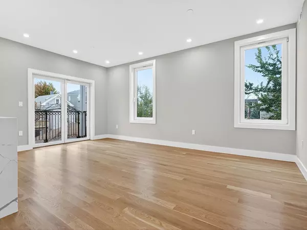 Boston, MA 02127,551 E 7th St #3