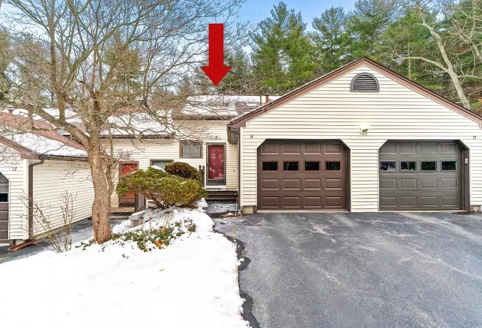 Tyngsborough, MA 01879,14 Centercrest Dr #14