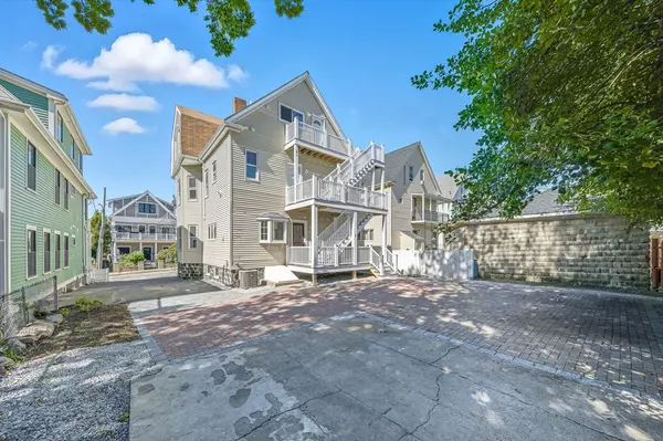 Somerville, MA 02144,9 Curtis Street #PKG