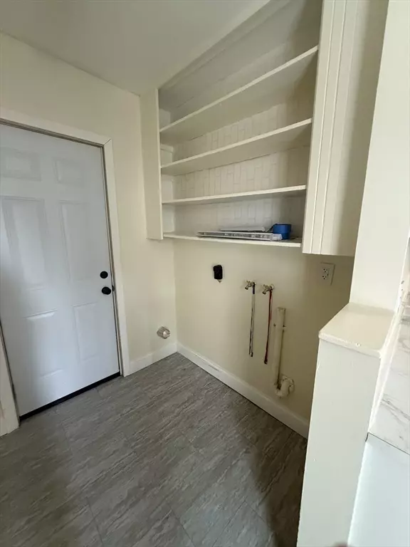 Lowell, MA 01852,64 S Whipple St #1