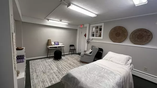 185 W State St #2, Granby, MA 01033