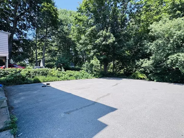 Leominster, MA 01453,181 West St #2