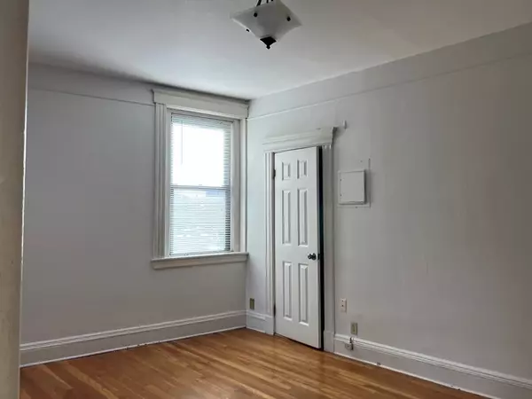 Boston, MA 02215,69 Park Dr #17