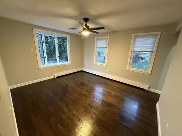 Plainville, MA 02762,19 Valerie Dr