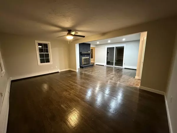 Plainville, MA 02762,19 Valerie Dr