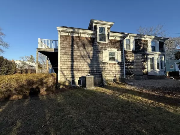 Fairhaven, MA 02719,64 Bridge Street