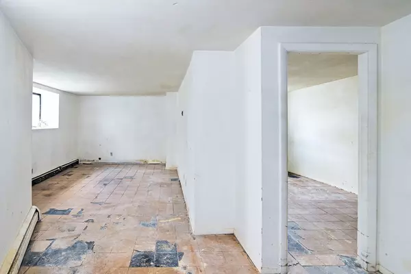 Boston, MA 02135,30 Kinross Rd #1