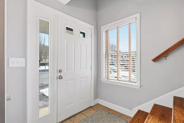 Merrimac, MA 01860,18 Carriage Ct #18