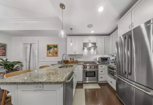 Boston, MA 02127,616 E 4th St #301