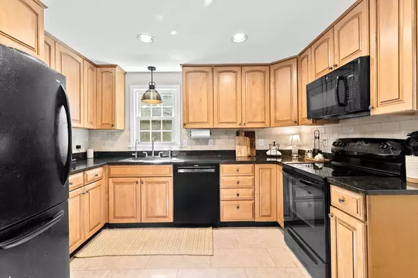 Plymouth, MA 02360,66 Maureen Way