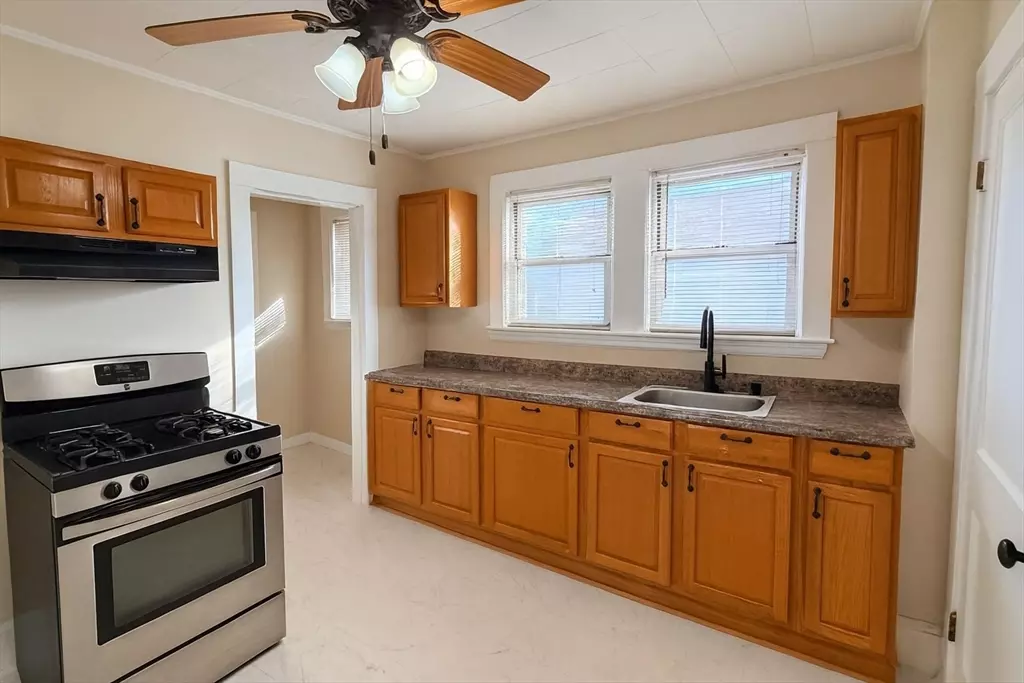 Medford, MA 02155,183 Willis Ave #2