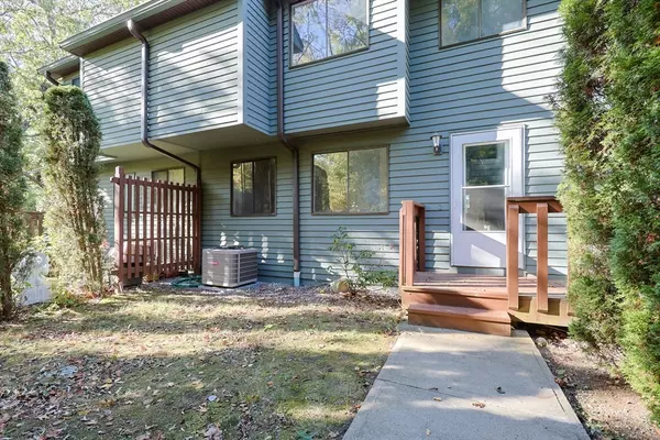 Ashland, MA 01721,63 Trailside Way #63