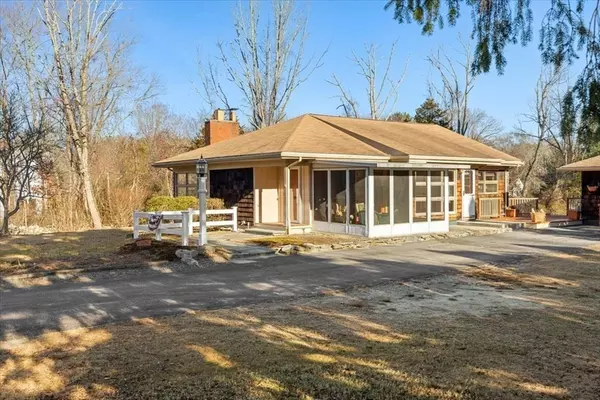 Lakeville, MA 02347,5 Freetown St