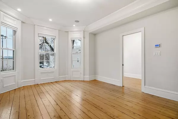 Boston, MA 02127,703 East 4th St #2