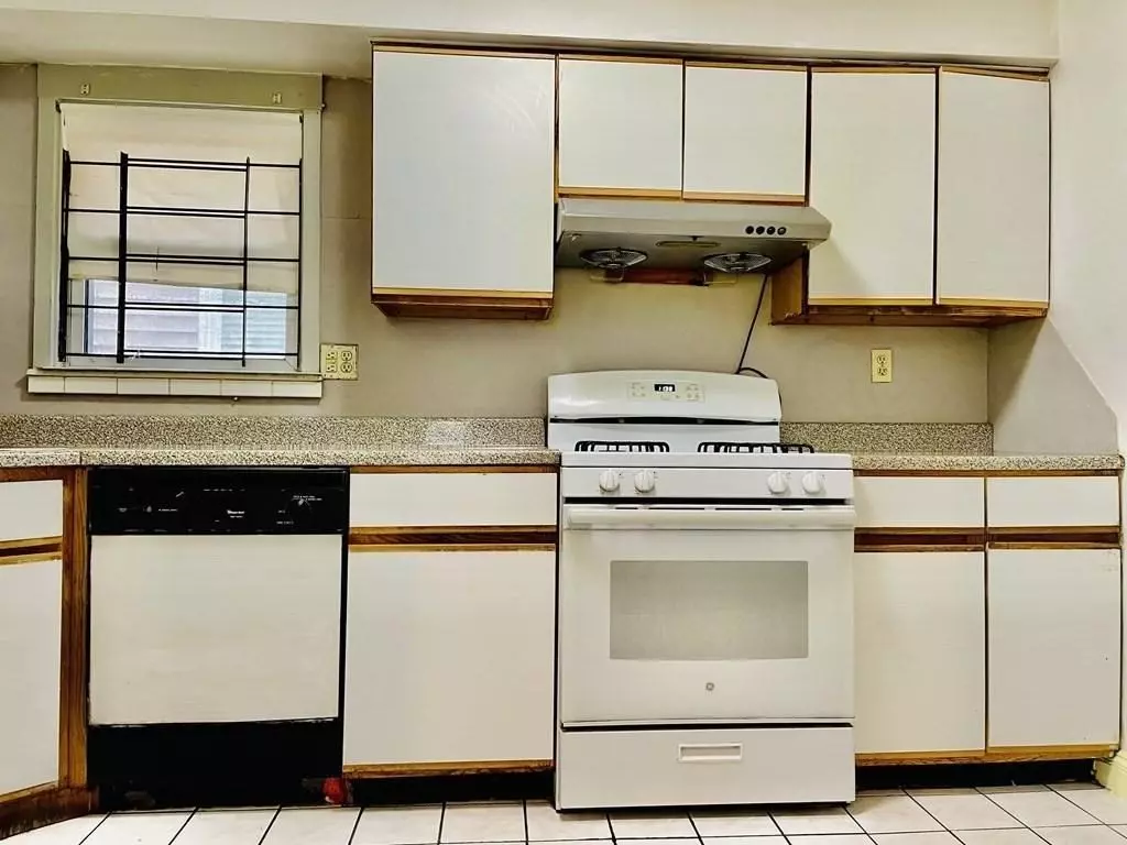 Malden, MA 02148,188 Main St #2