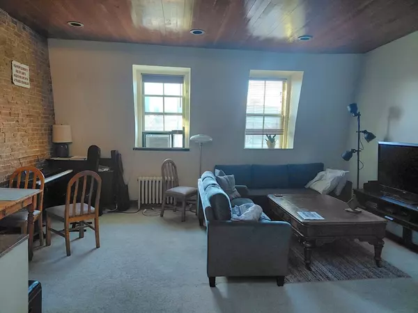 102 Ellery St. #2, Cambridge, MA 02138